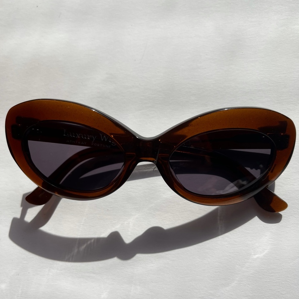 Raen Luxury Wig Ashtray Fortune Sunglasses